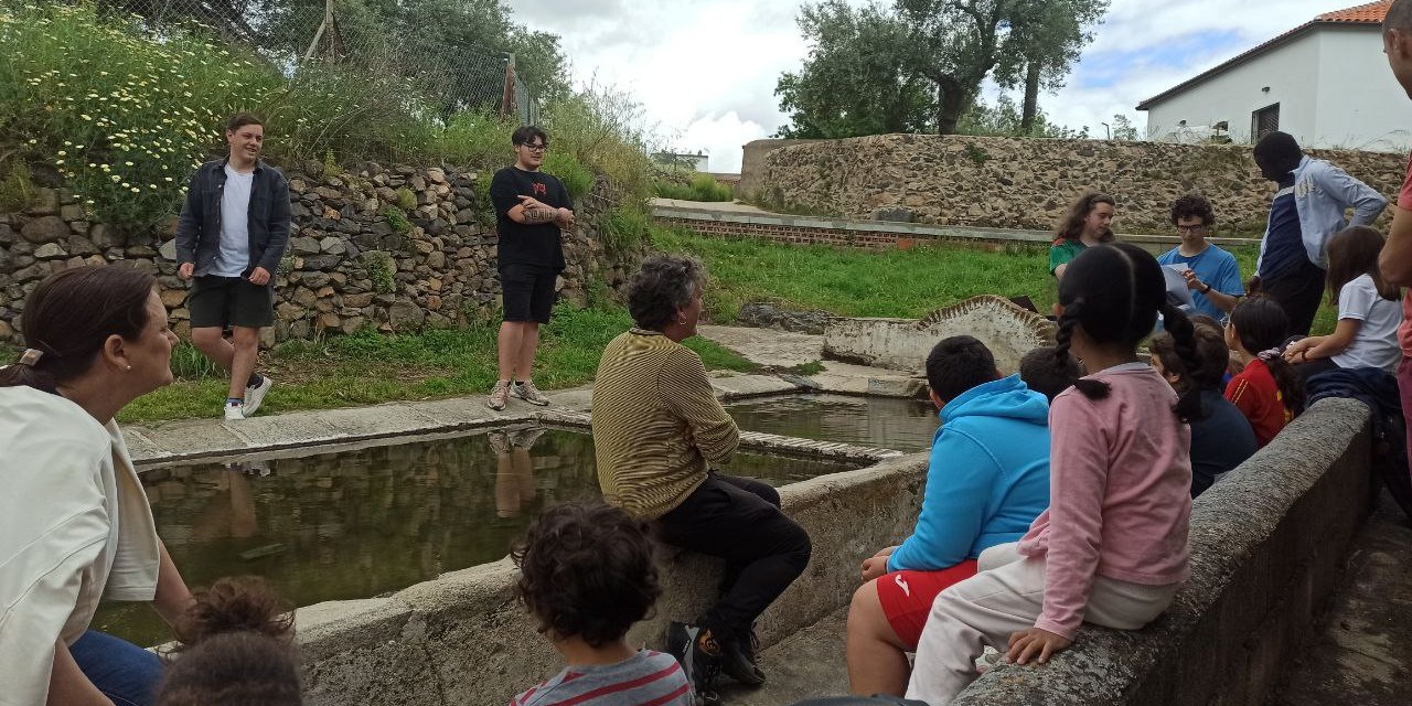 Presentación en la escuela de Valverde de Burguillos